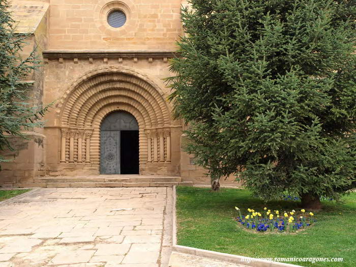 PORTADA DEL TEMPLO